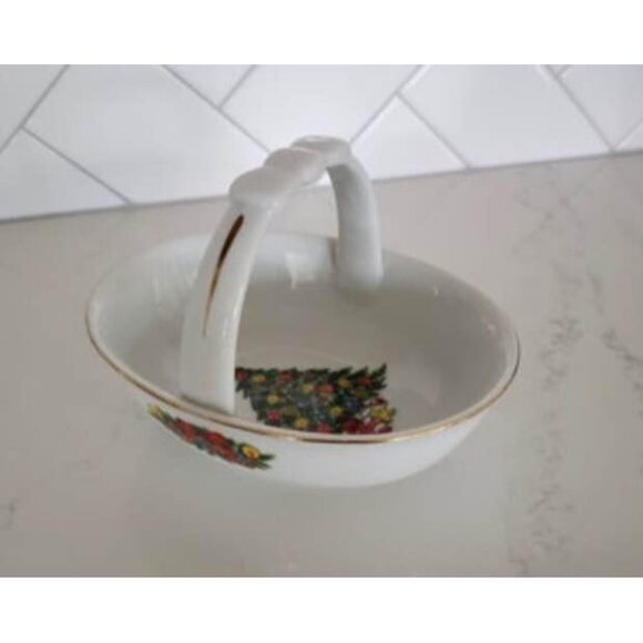 Christmas Basket Jamestown China Treasure Porcelain Handled Gold Trim - Picture 6 of 8